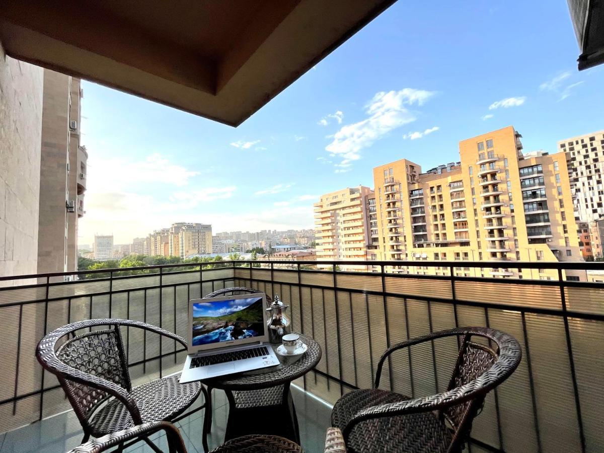 Apartments Emili 예레반 외부 사진