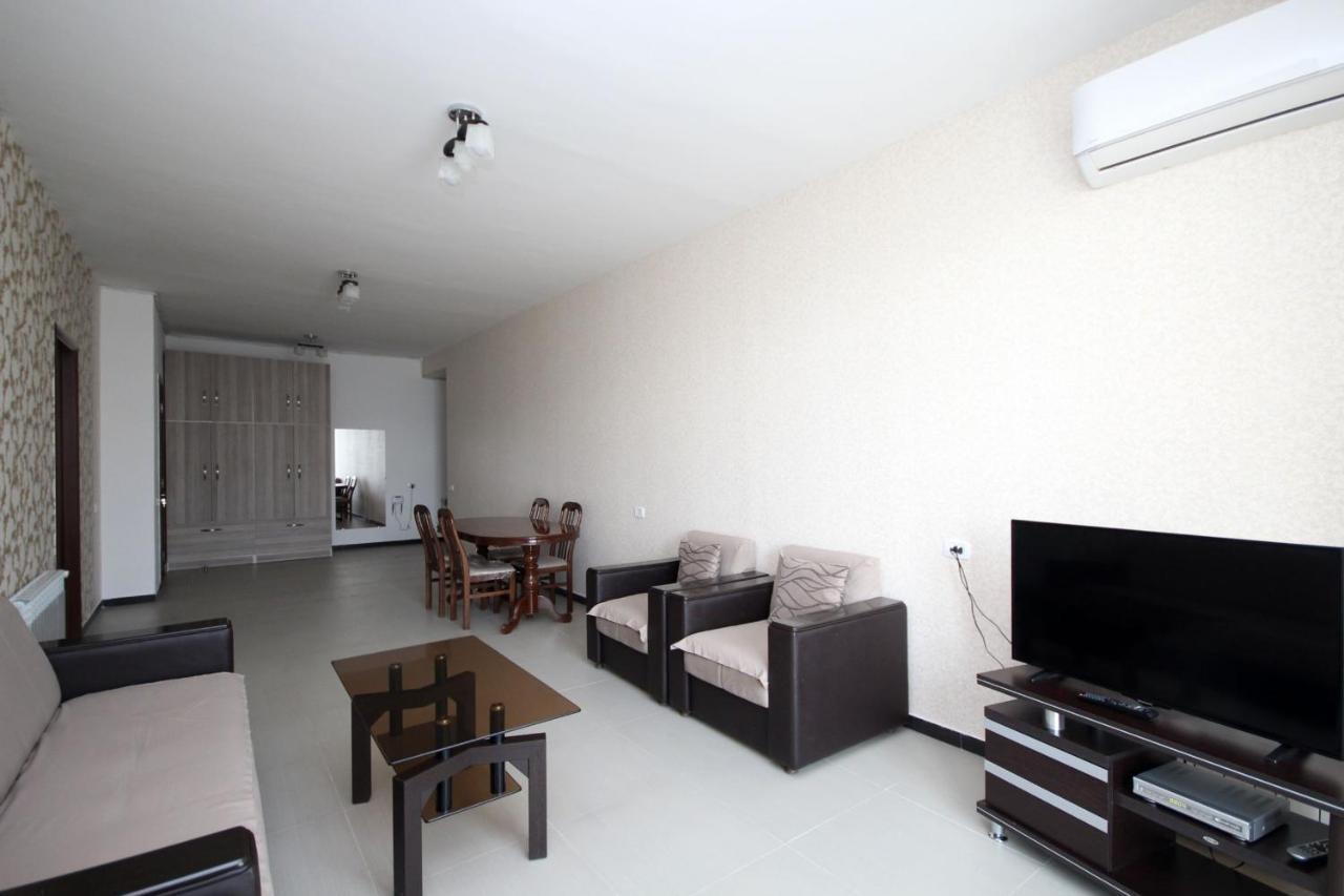 Apartments Emili 예레반 외부 사진