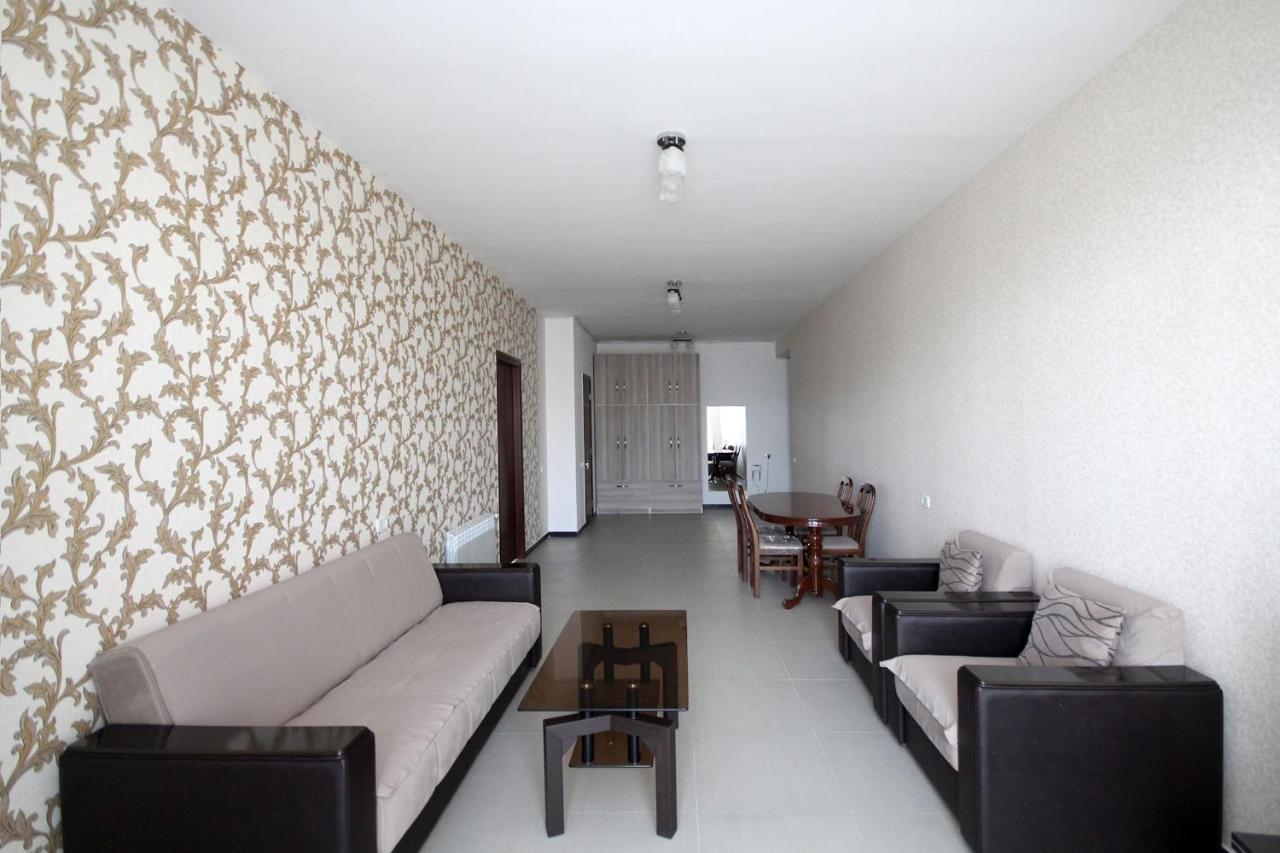 Apartments Emili 예레반 외부 사진